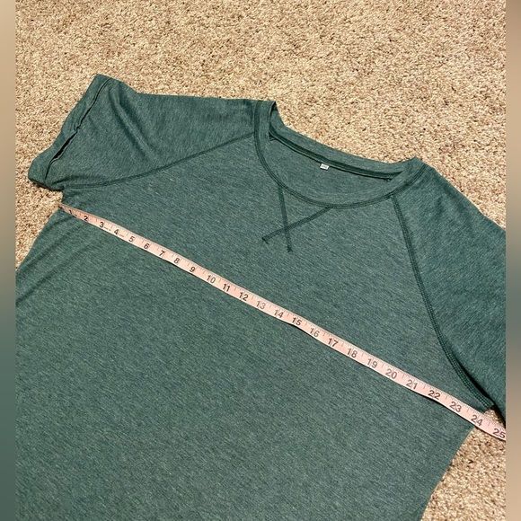 Green Top - Picture 2 of 7